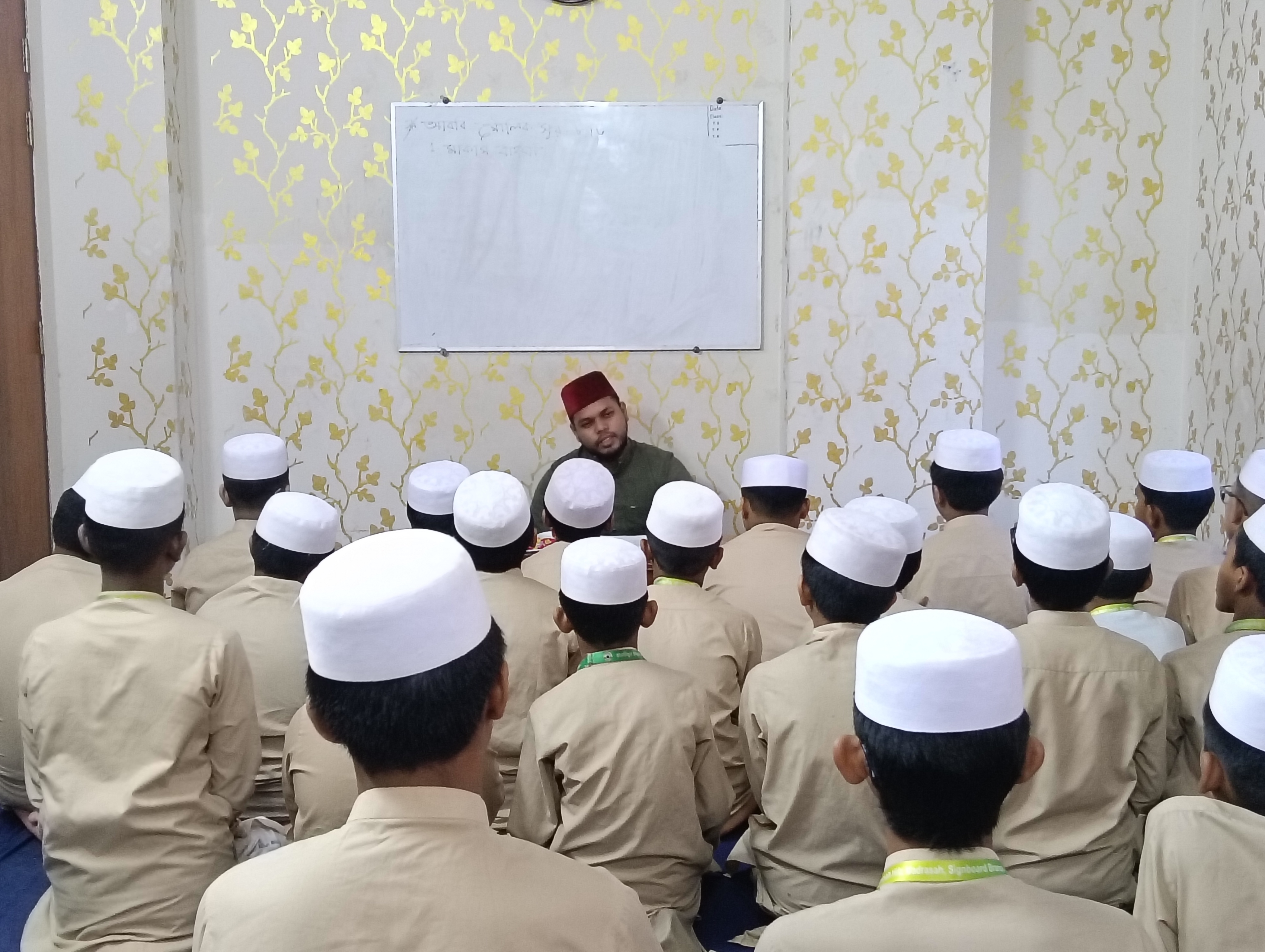 যে হৃদয়ে কুরআন থাকে, সে হৃদয় কখনো সত্যিকার অর্থে একা থাকে না। 🌿📖